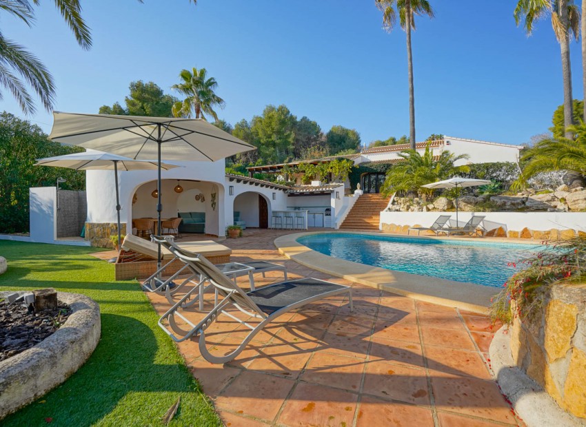 Resale - Villa -
Jávea - La Lluca