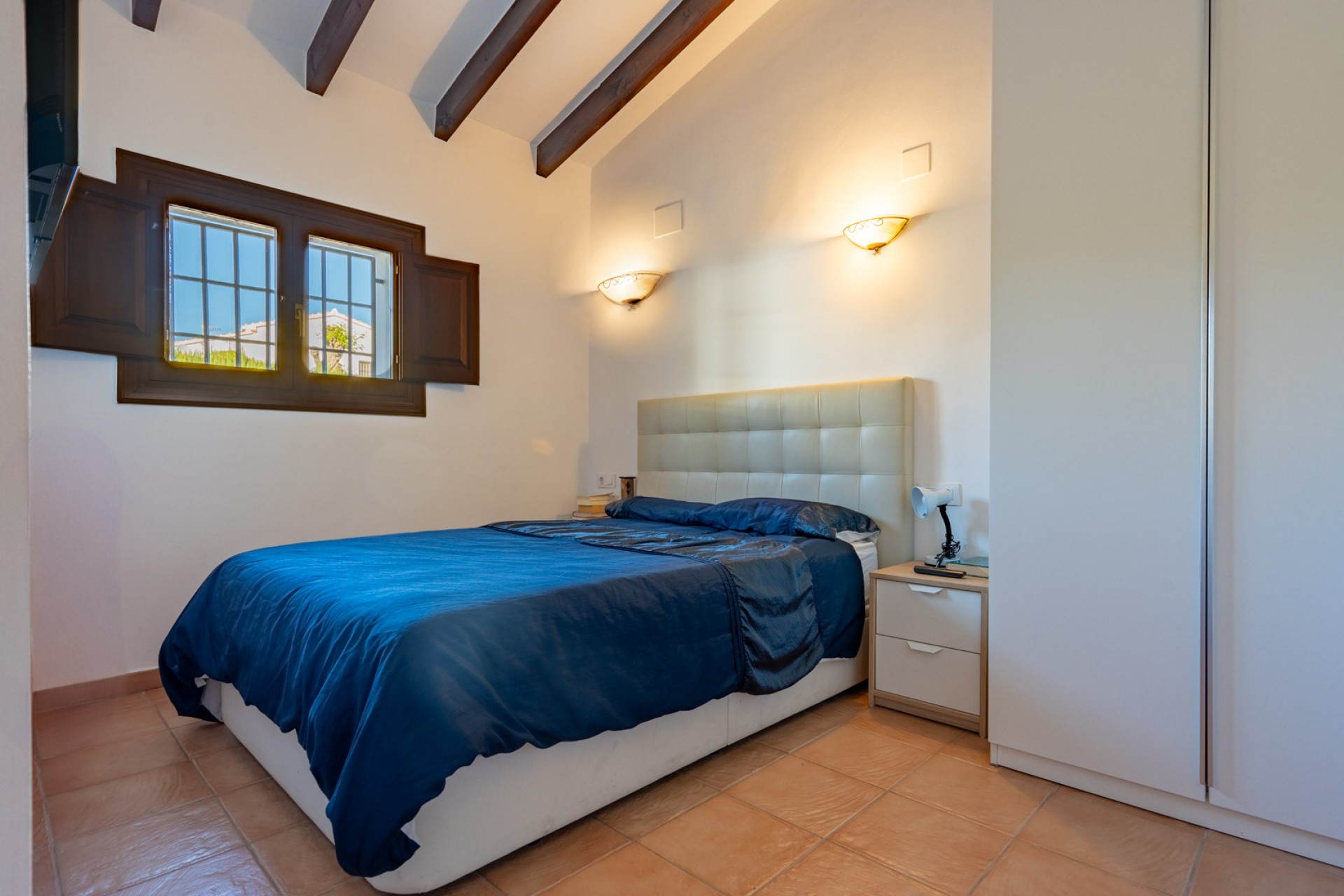 Resale - Villa -
Jávea - La Lluca