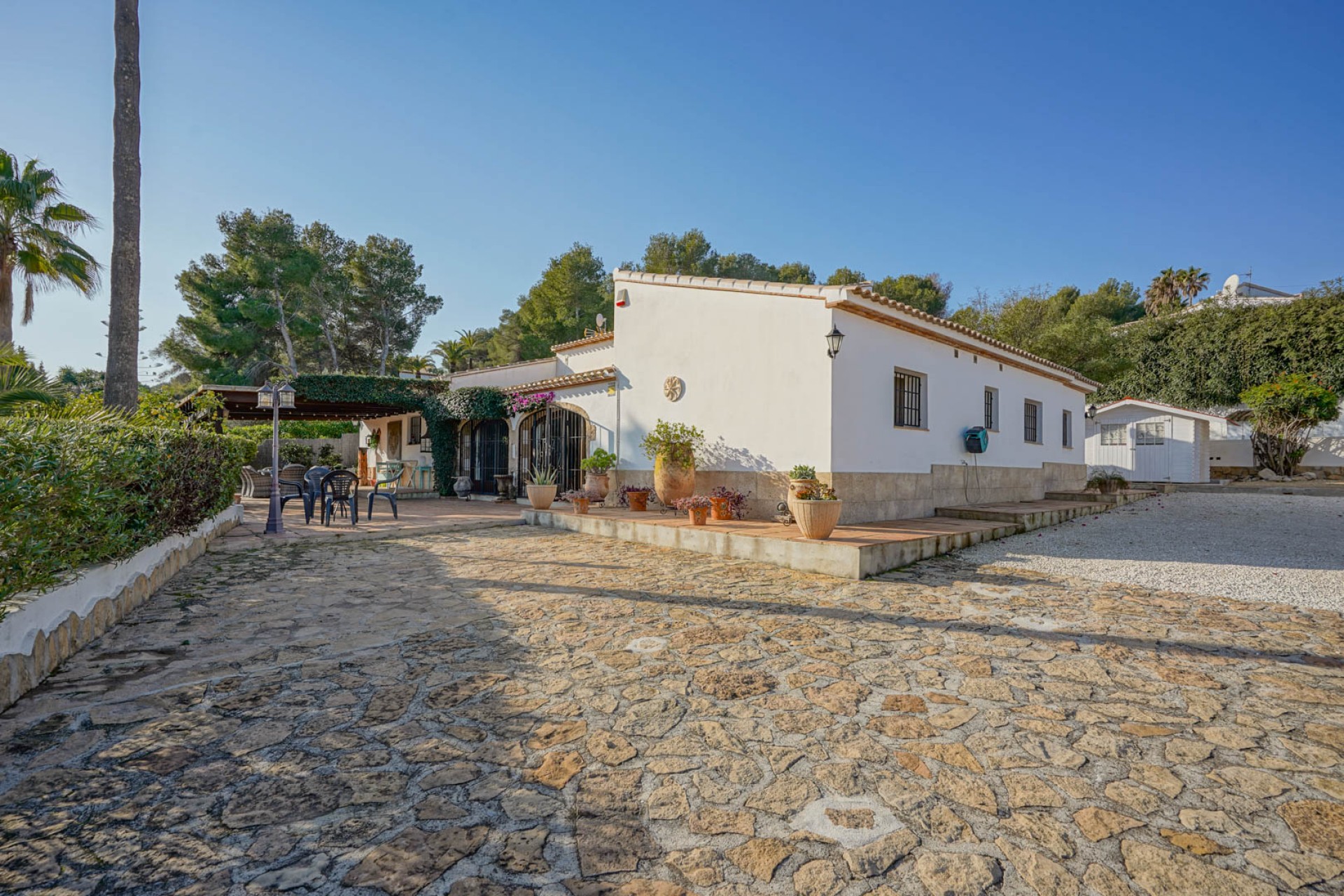 Resale - Villa -
Jávea - La Lluca