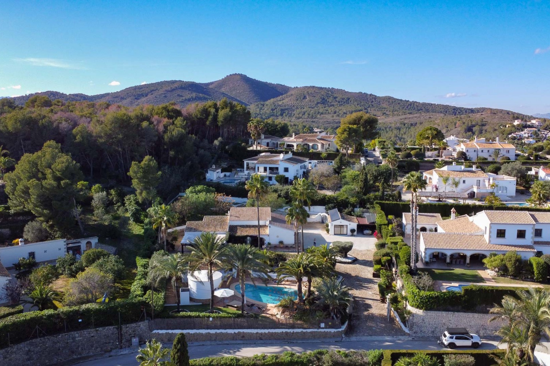 Resale - Villa -
Jávea - La Lluca