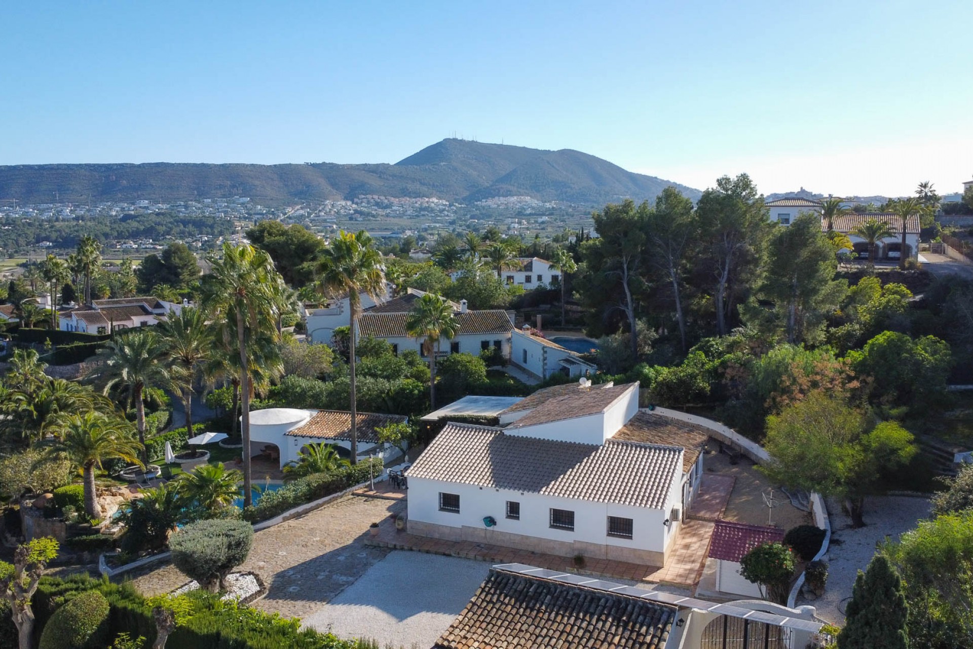 Resale - Villa -
Jávea - La Lluca