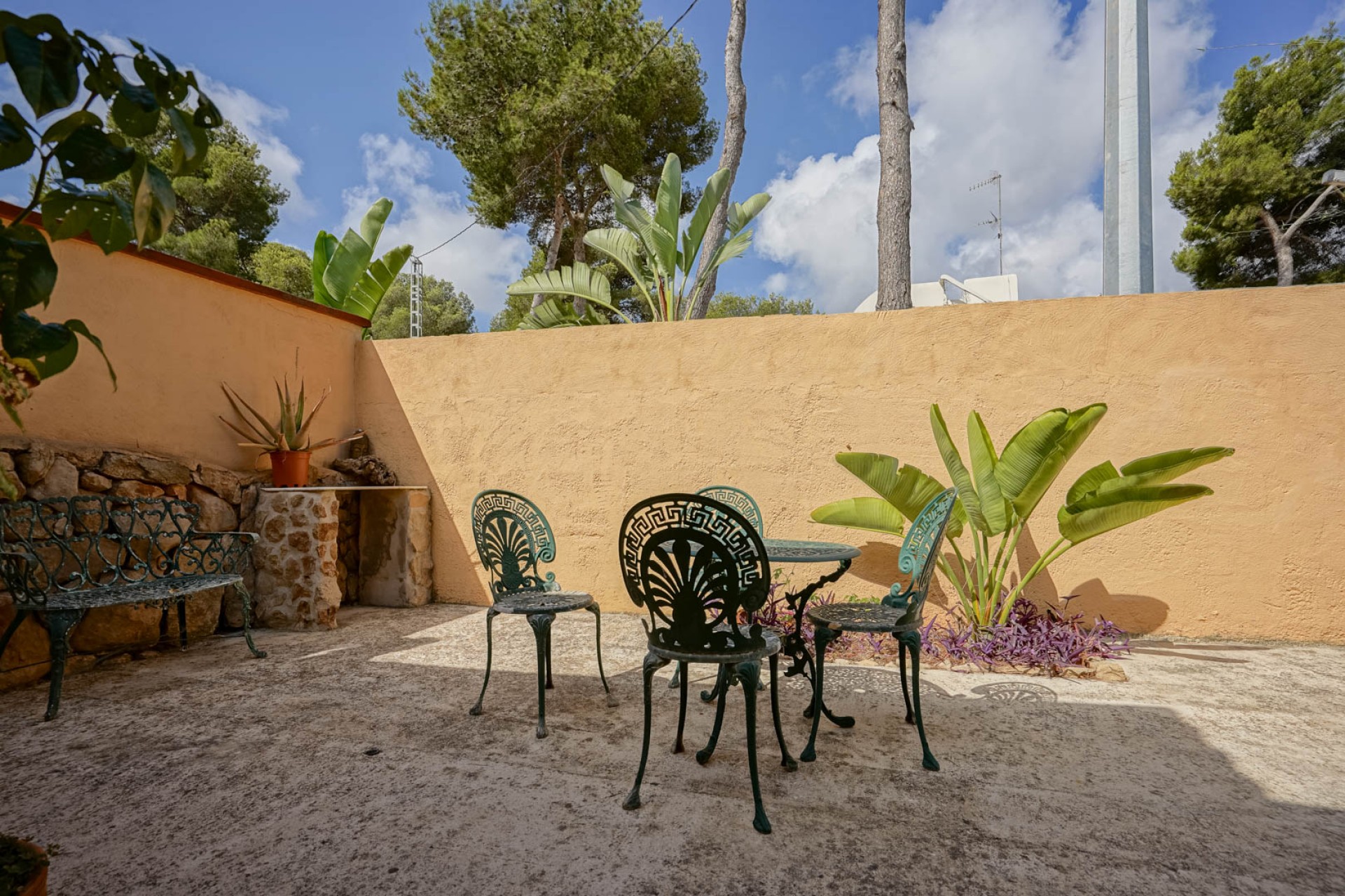 Resale - Villa -
Jávea - Las Planas