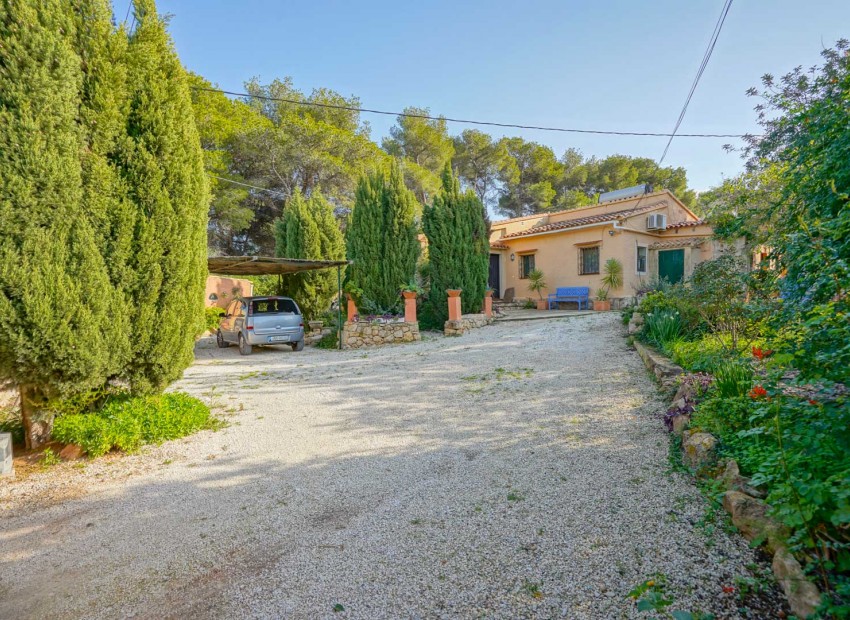 Resale - Villa -
Jávea - Las Planas