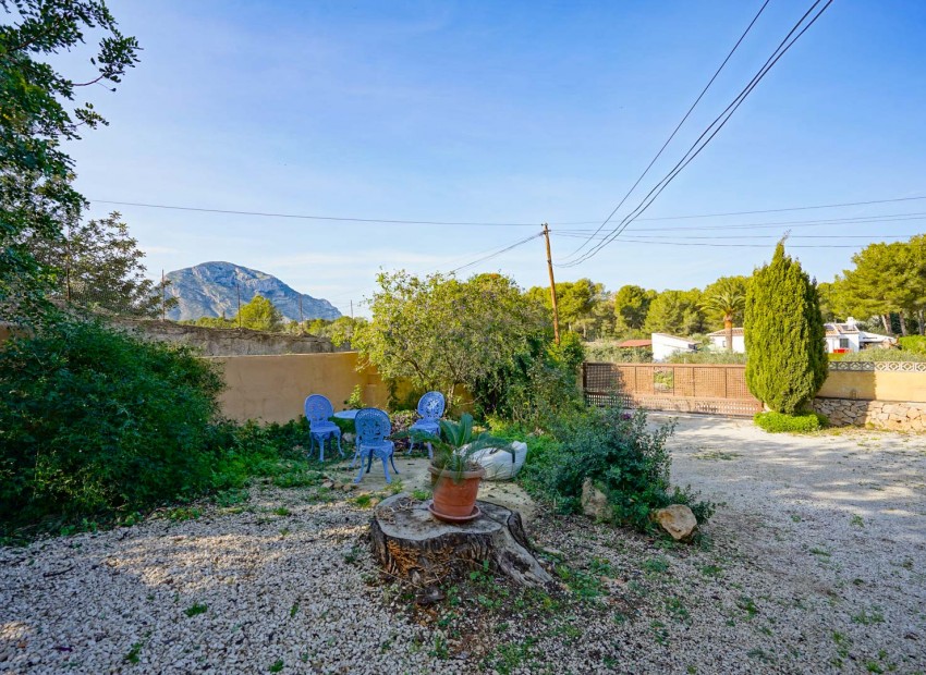 Resale - Villa -
Jávea - Las Planas