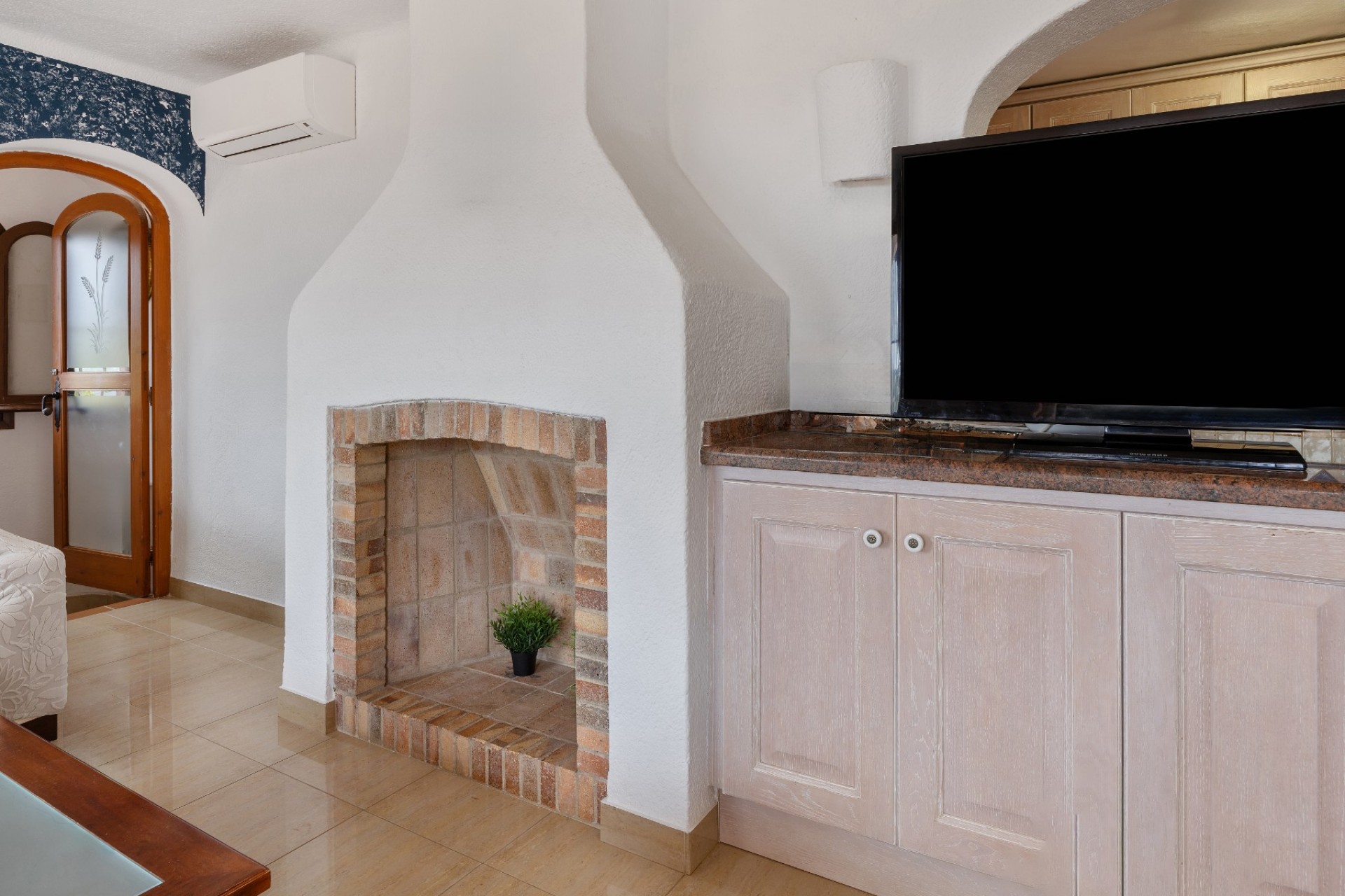 Resale - Villa -
Jávea - Montgó - Partida Tosal