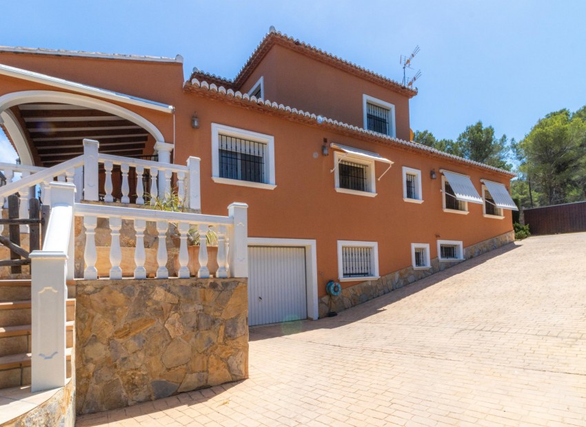 Resale - Villa -
Jávea - Montgo