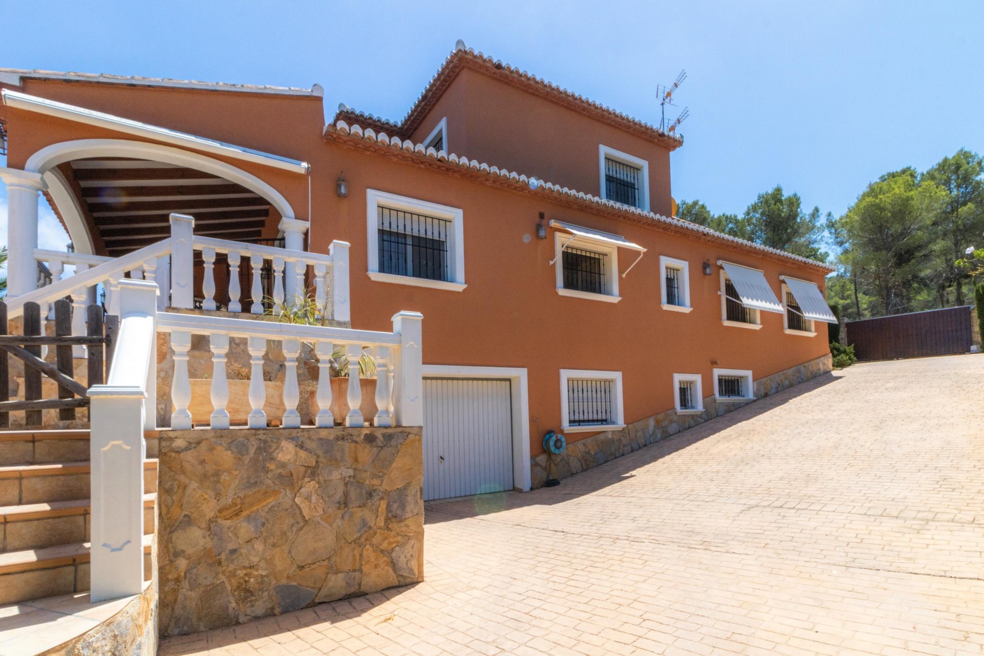 Resale - Villa -
Jávea - Montgo