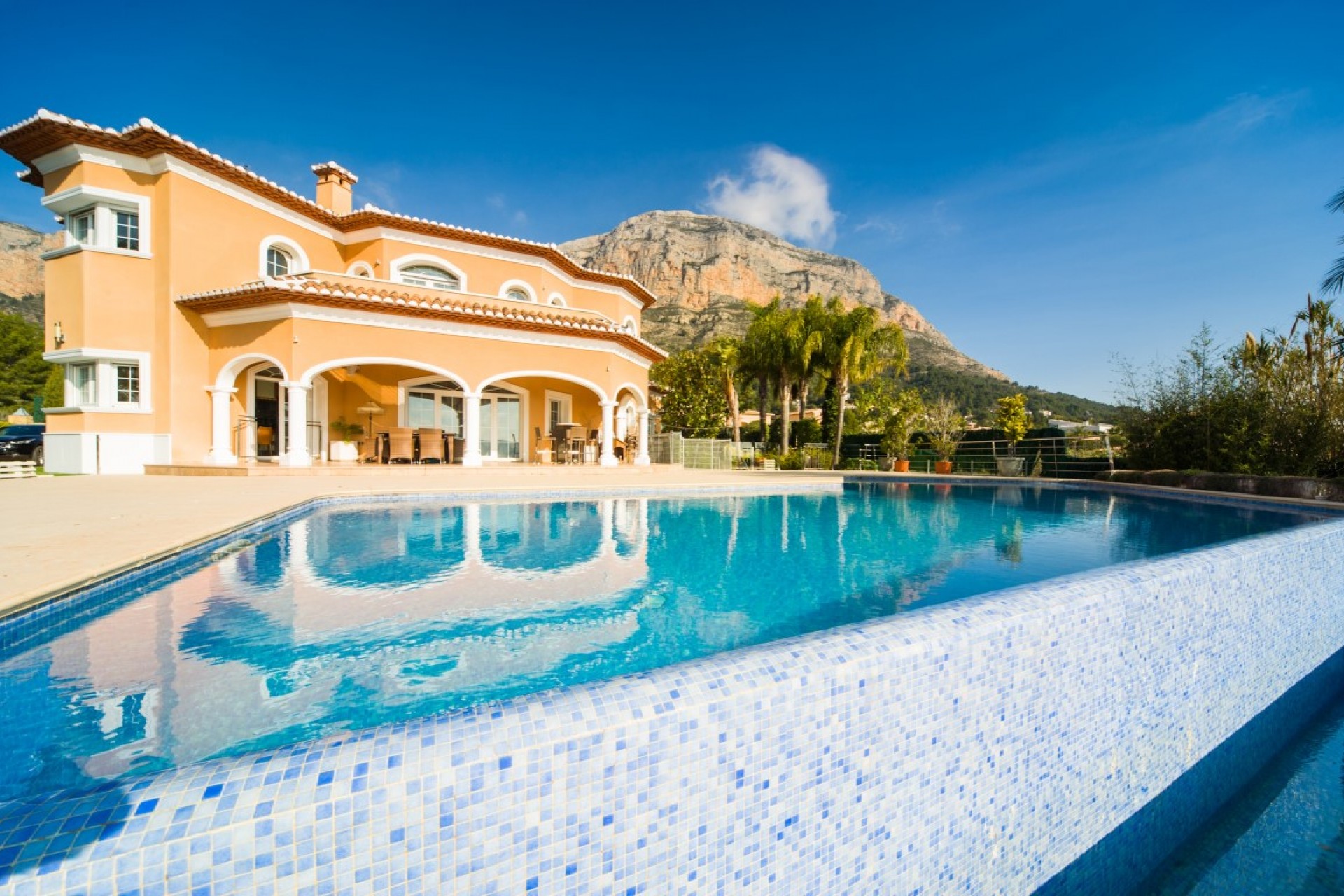 Resale - Villa -
Jávea - Montgo