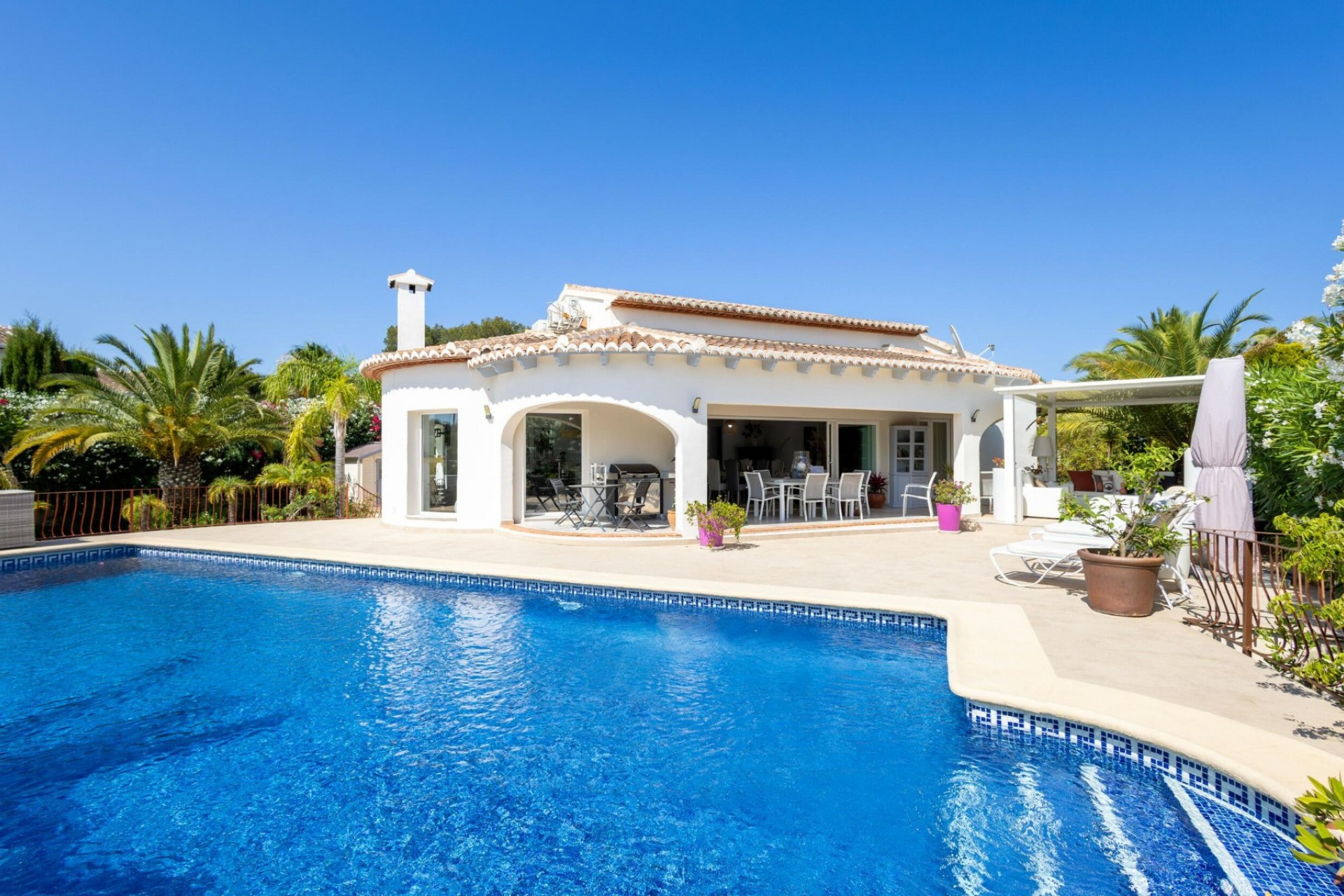 Resale - Villa -
Jávea - Partides comunes - Adsubia