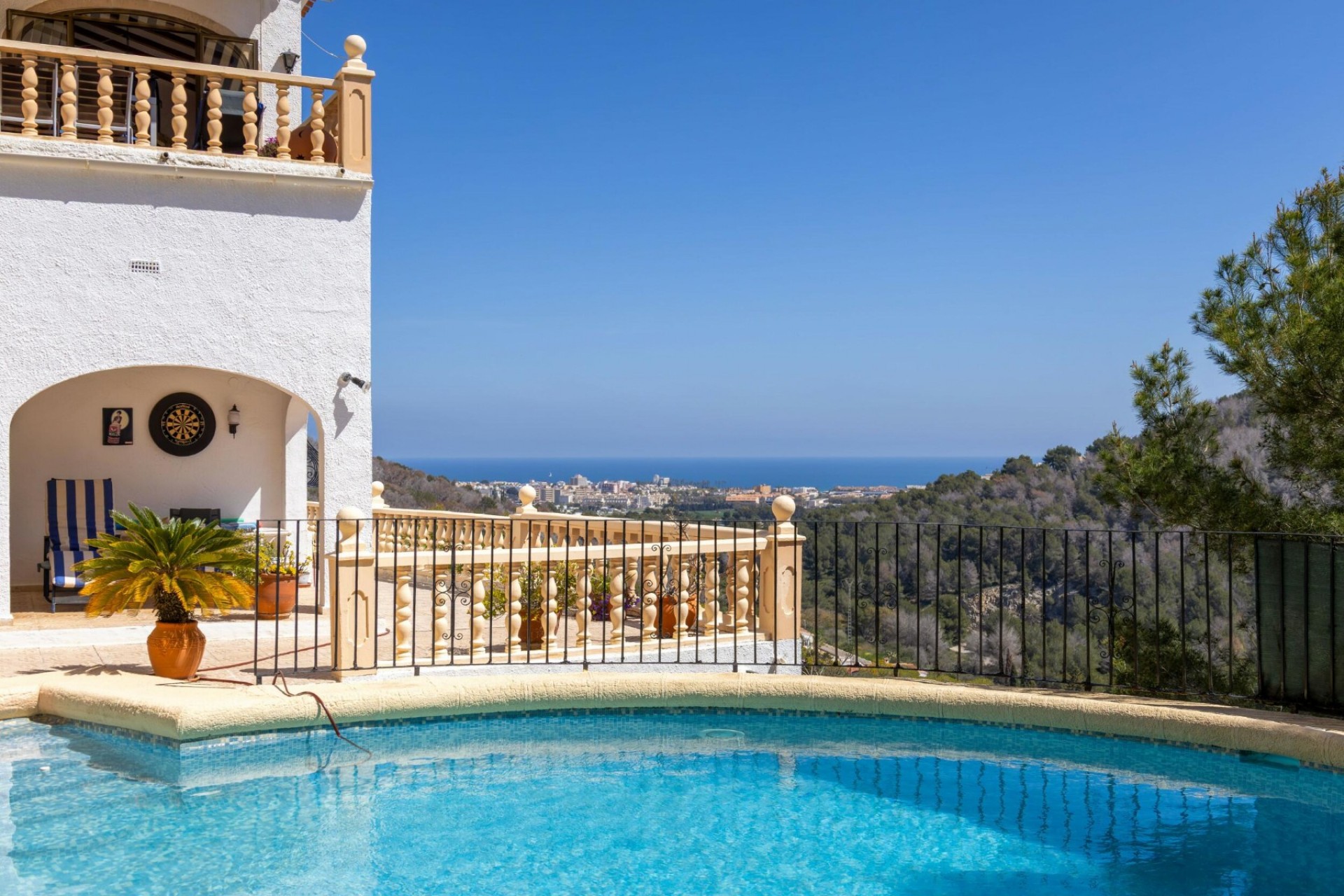 Resale - Villa -
Jávea - Partides comunes - Adsubia