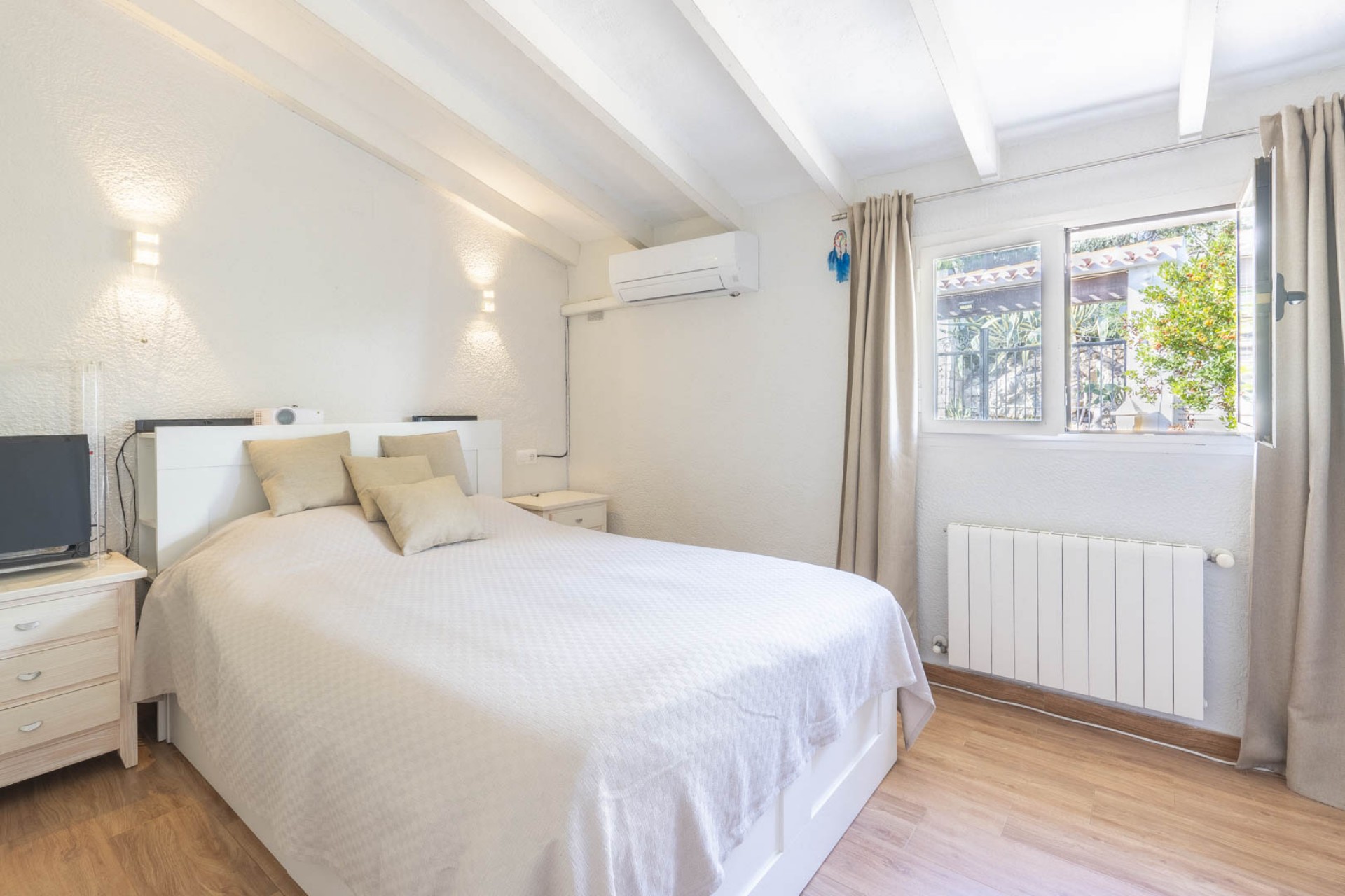 Resale - Villa -
Jávea - Pinosol