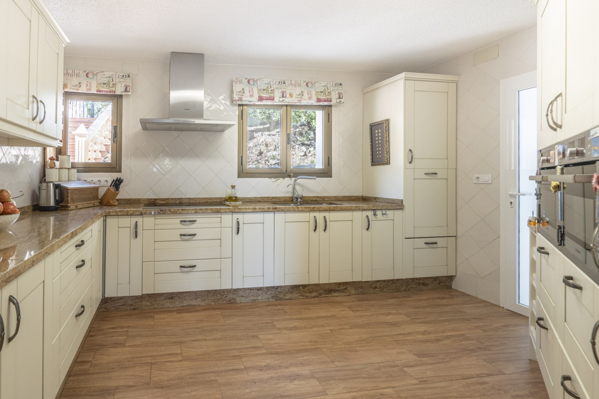 Resale - Villa -
Jávea - Pinosol