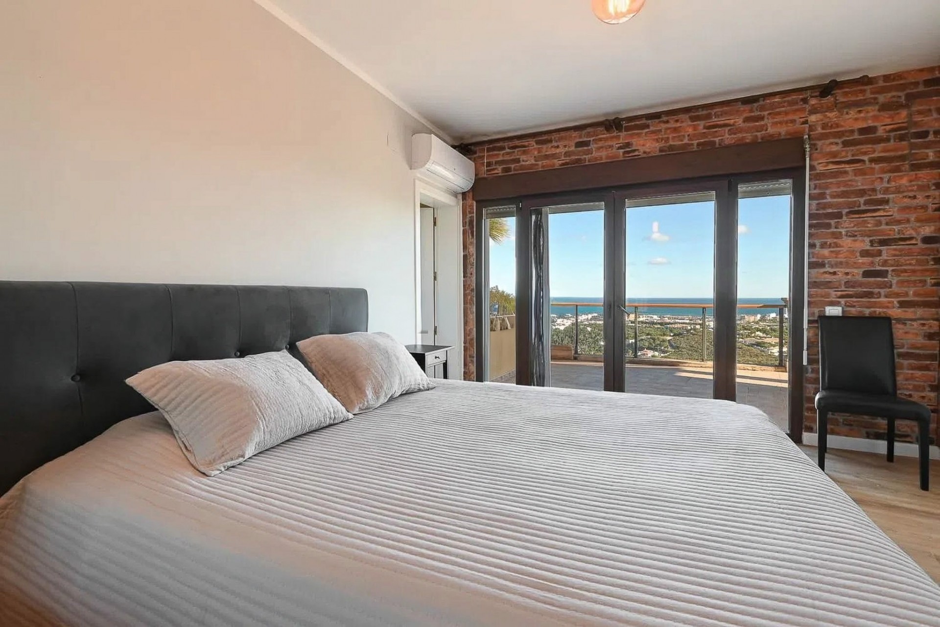 Resale - Villa -
Jávea - Pinosol