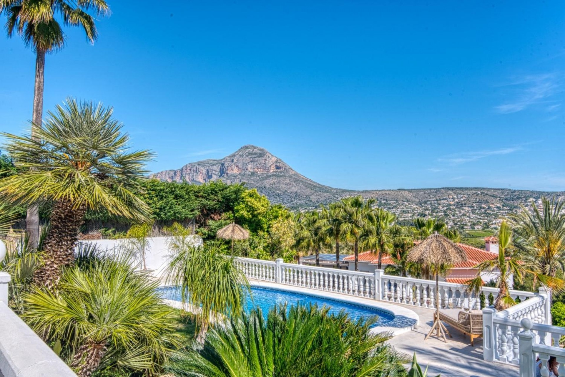 Resale - Villa -
Jávea - Piver