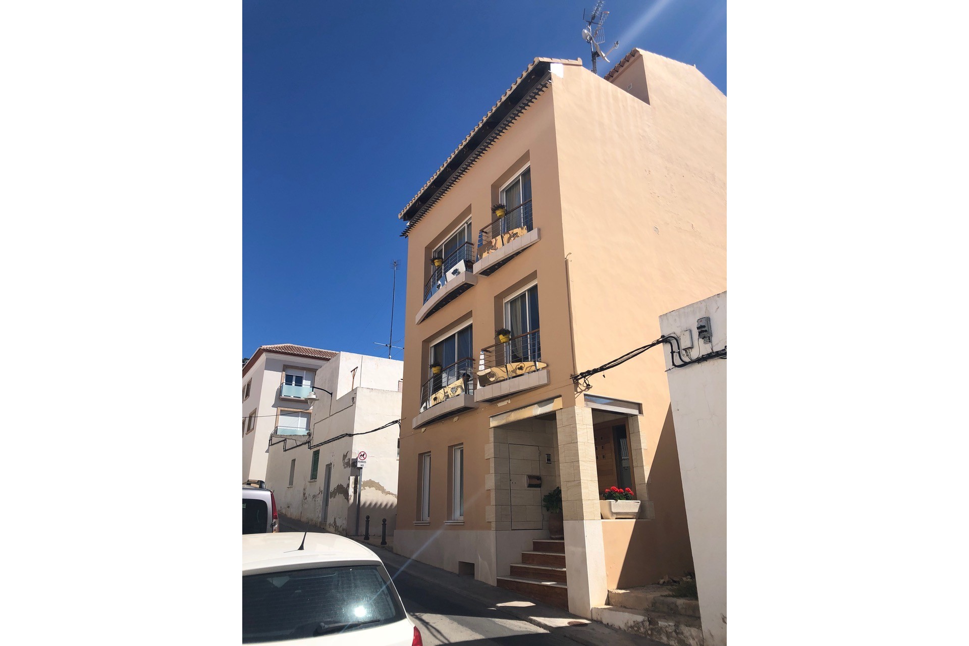 Resale - Villa -
Jávea - Port