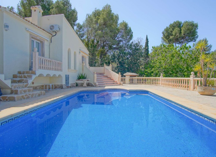 Resale - Villa -
Jávea - Rafalet