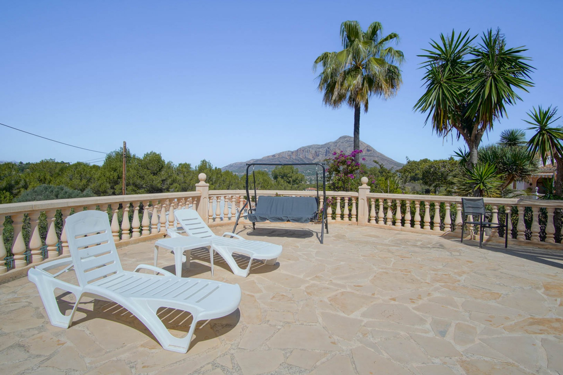 Resale - Villa -
Jávea - Rafalet