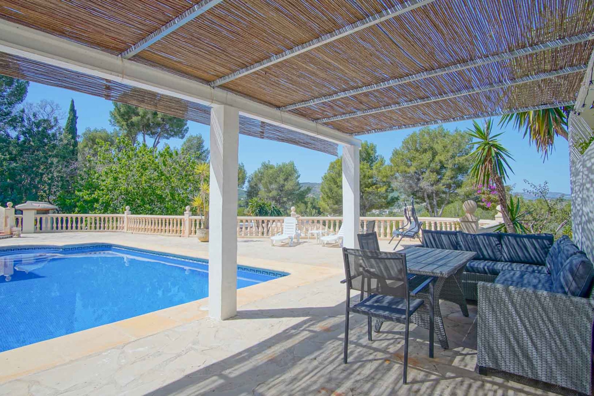 Resale - Villa -
Jávea - Rafalet