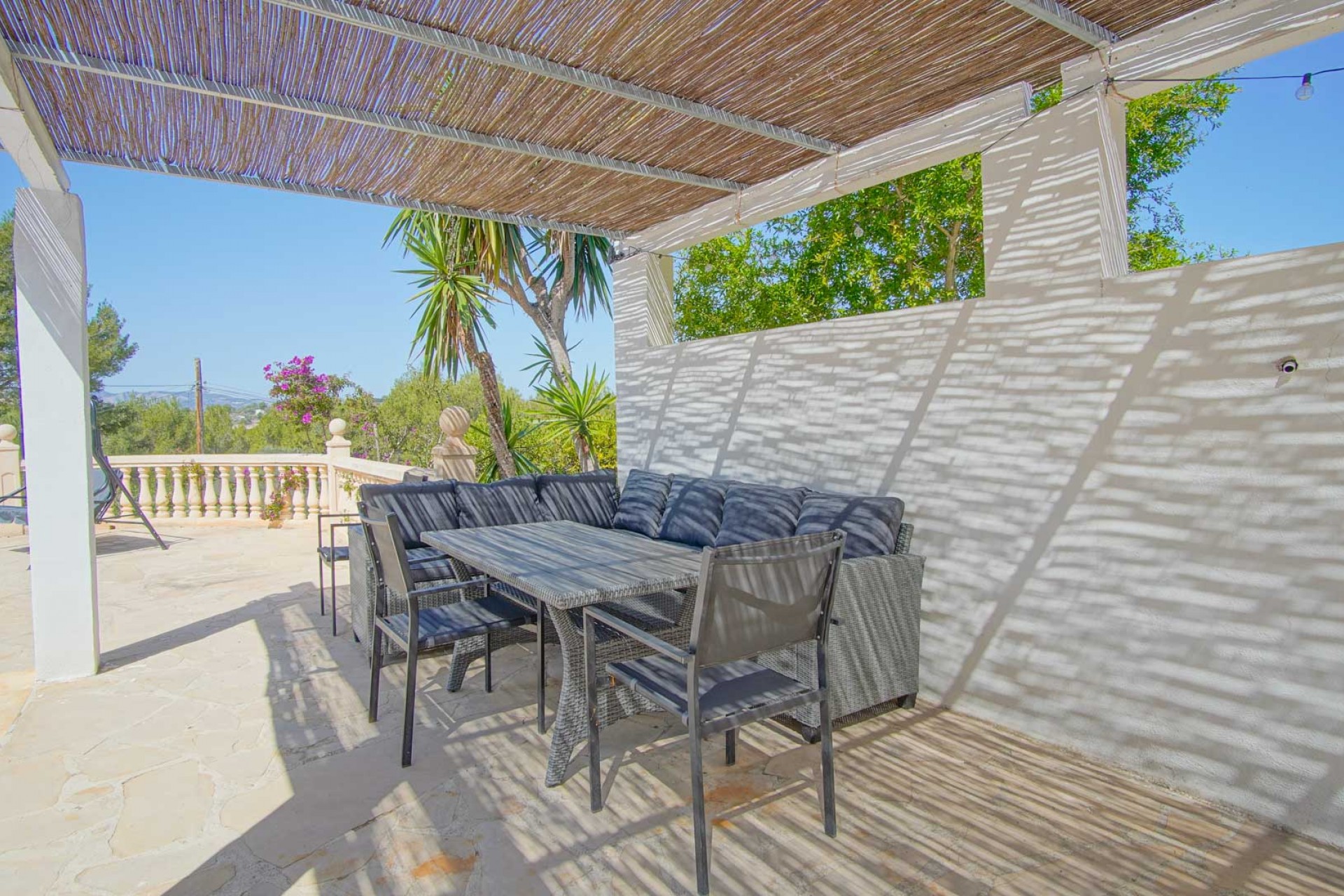 Resale - Villa -
Jávea - Rafalet