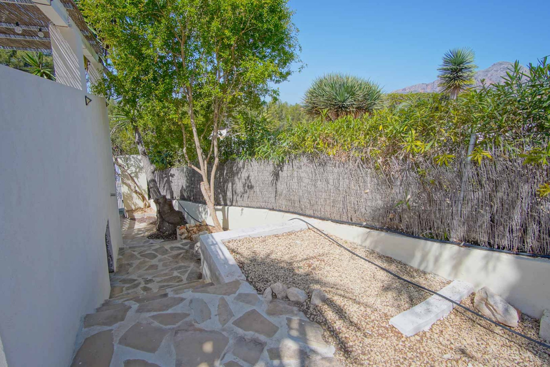 Resale - Villa -
Jávea - Rafalet