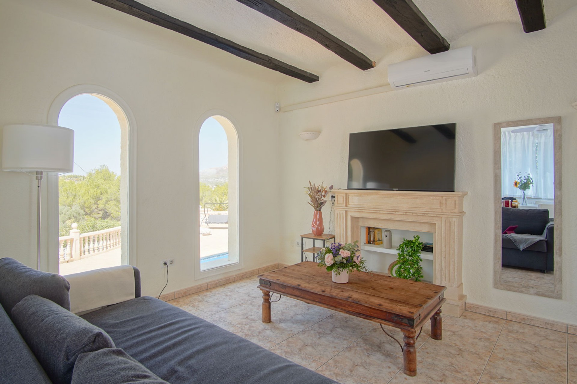 Resale - Villa -
Jávea - Rafalet