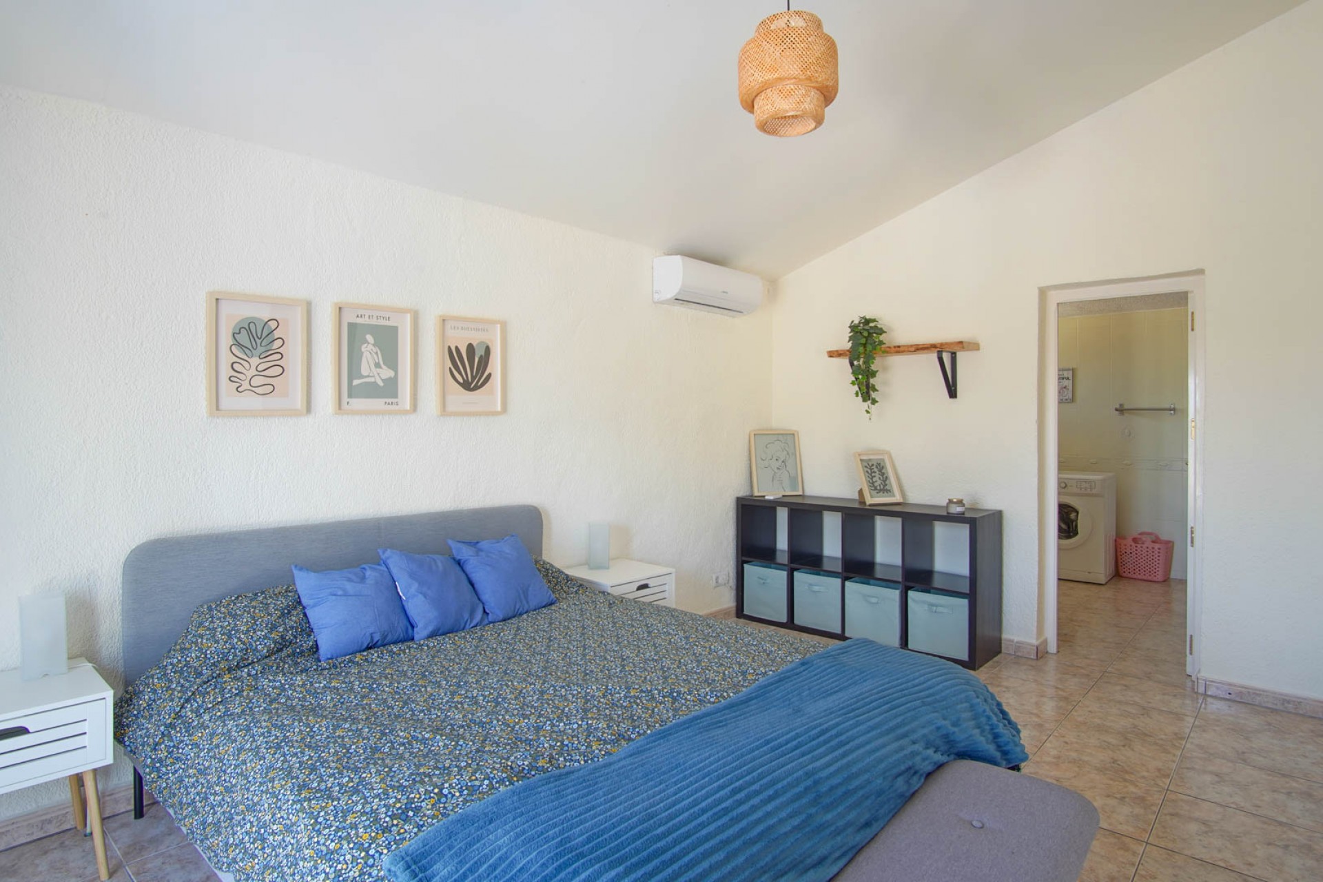 Resale - Villa -
Jávea - Rafalet