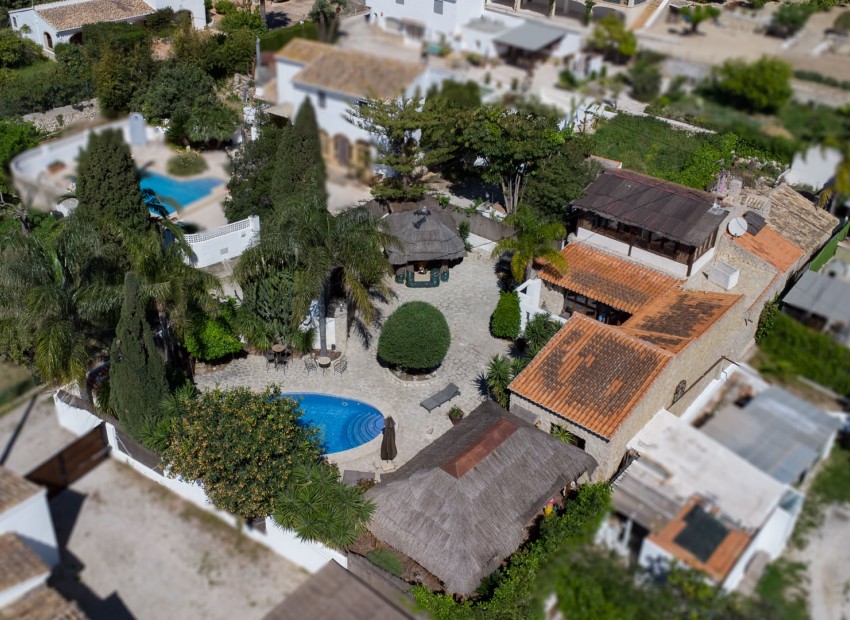 Resale - Villa -
Jávea - Senioles