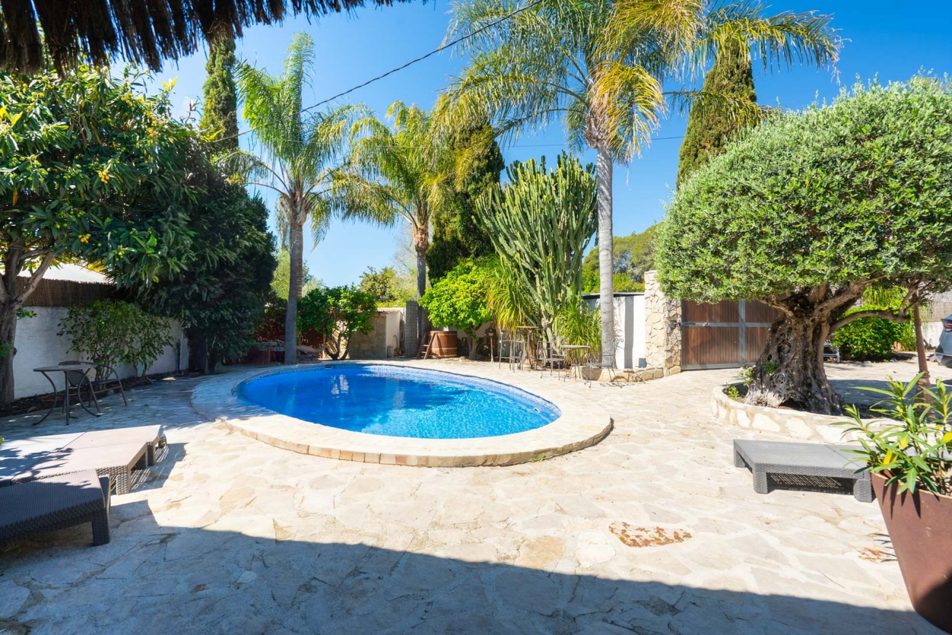 Resale - Villa -
Jávea - Senioles