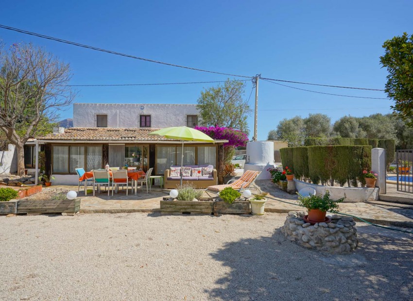 Resale - Villa -
Jávea - Tarraula