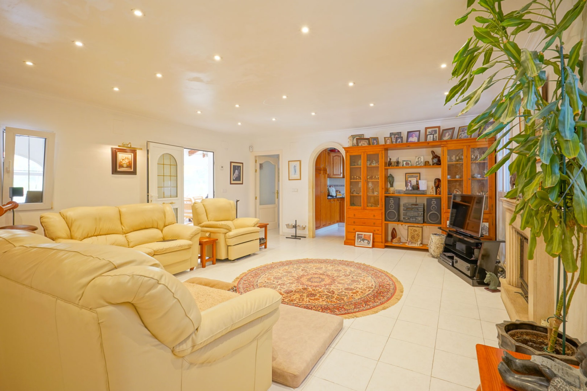 Resale - Villa -
Jávea - Tarraula