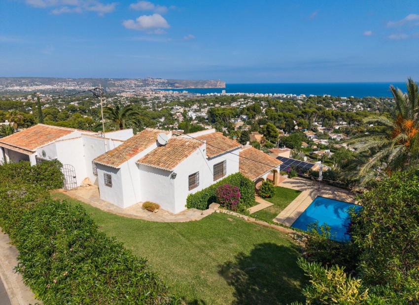 Resale - Villa -
Jávea - Tosalet