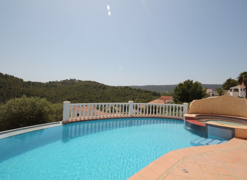 Resale - Villa -
Jávea - Tosalet