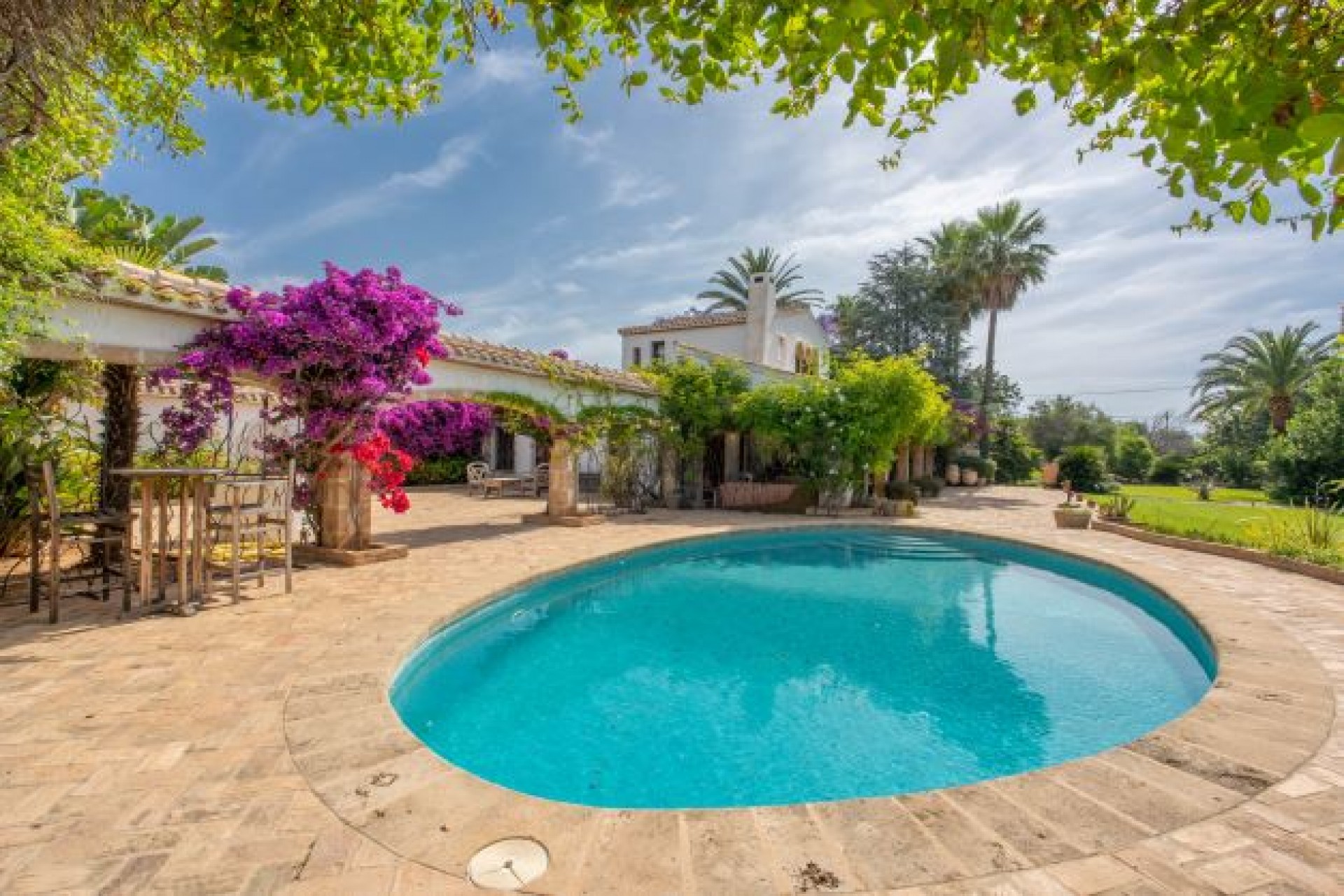 Resale - Villa -
Jávea - Tossals