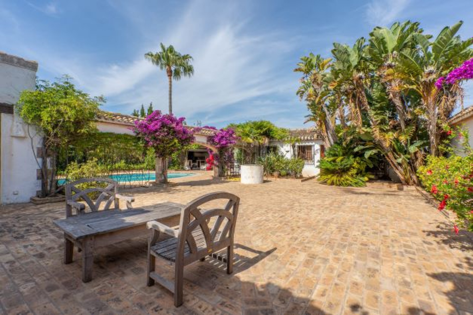 Resale - Villa -
Jávea - Tossals