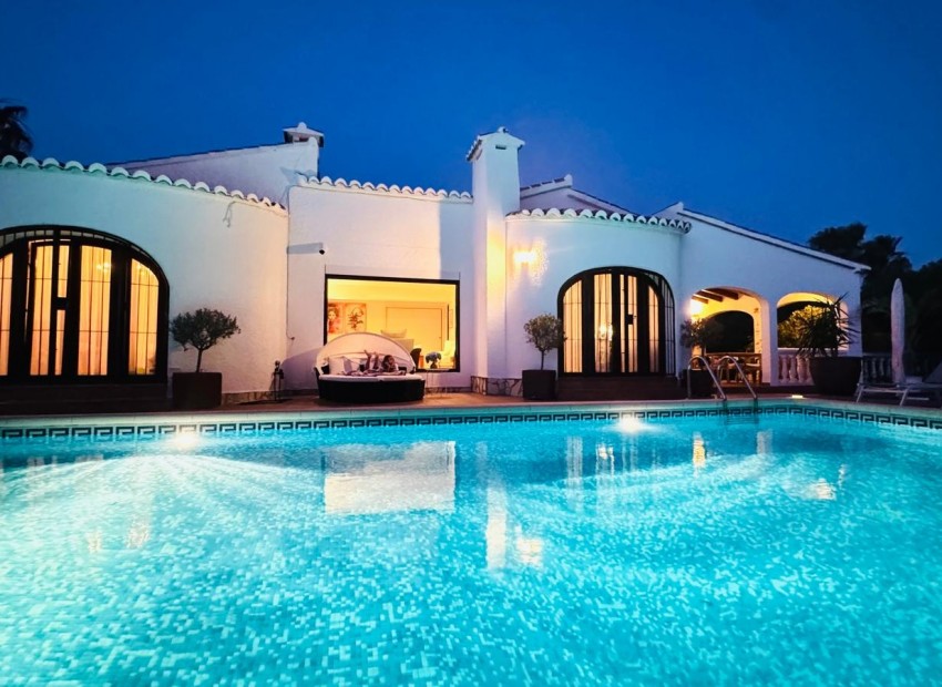 Resale - Villa -
Jávea / Xàbia - Cap Martí - El Tossalet - Pinomar