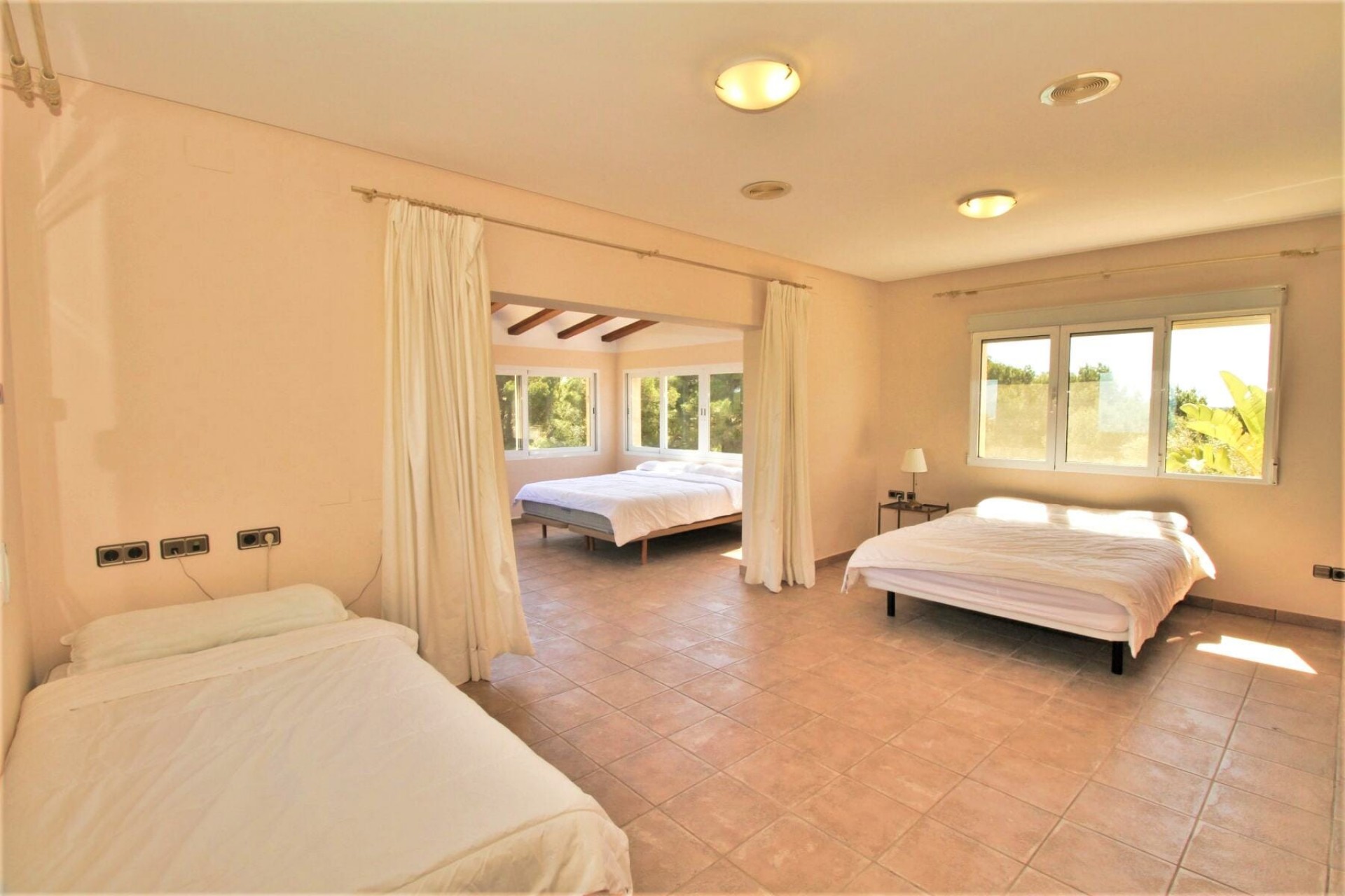 Resale - Villa -
Jávea / Xàbia - La Granadella  - Costa Nova
