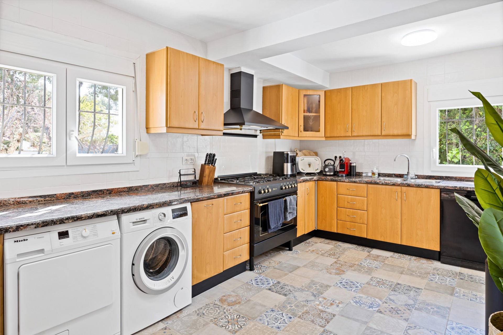 Resale - Villa -
Jávea / Xàbia - La Granadella  - Costa Nova