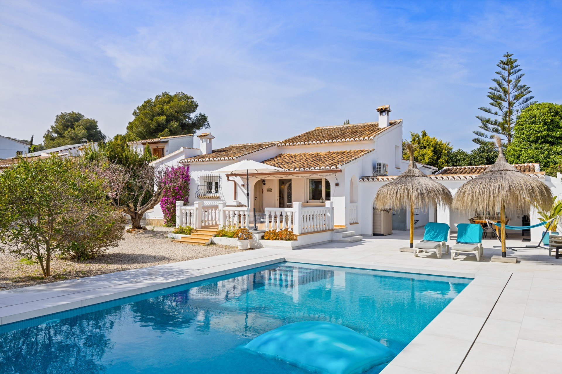 Resale - Villa -
Jávea / Xàbia - La Granadella  - Costa Nova