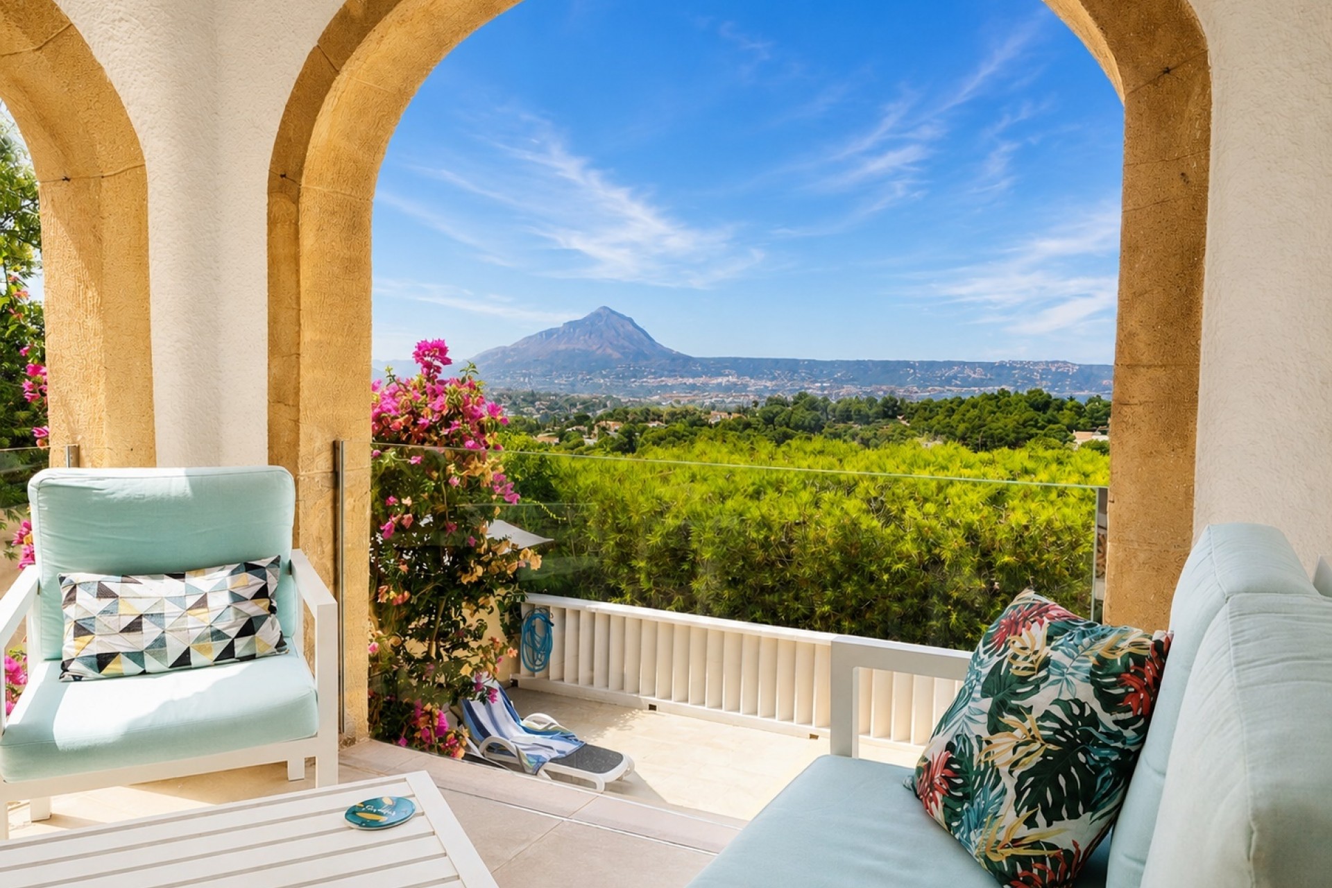 Resale - Villa -
Jávea / Xàbia - La Granadella  - Costa Nova