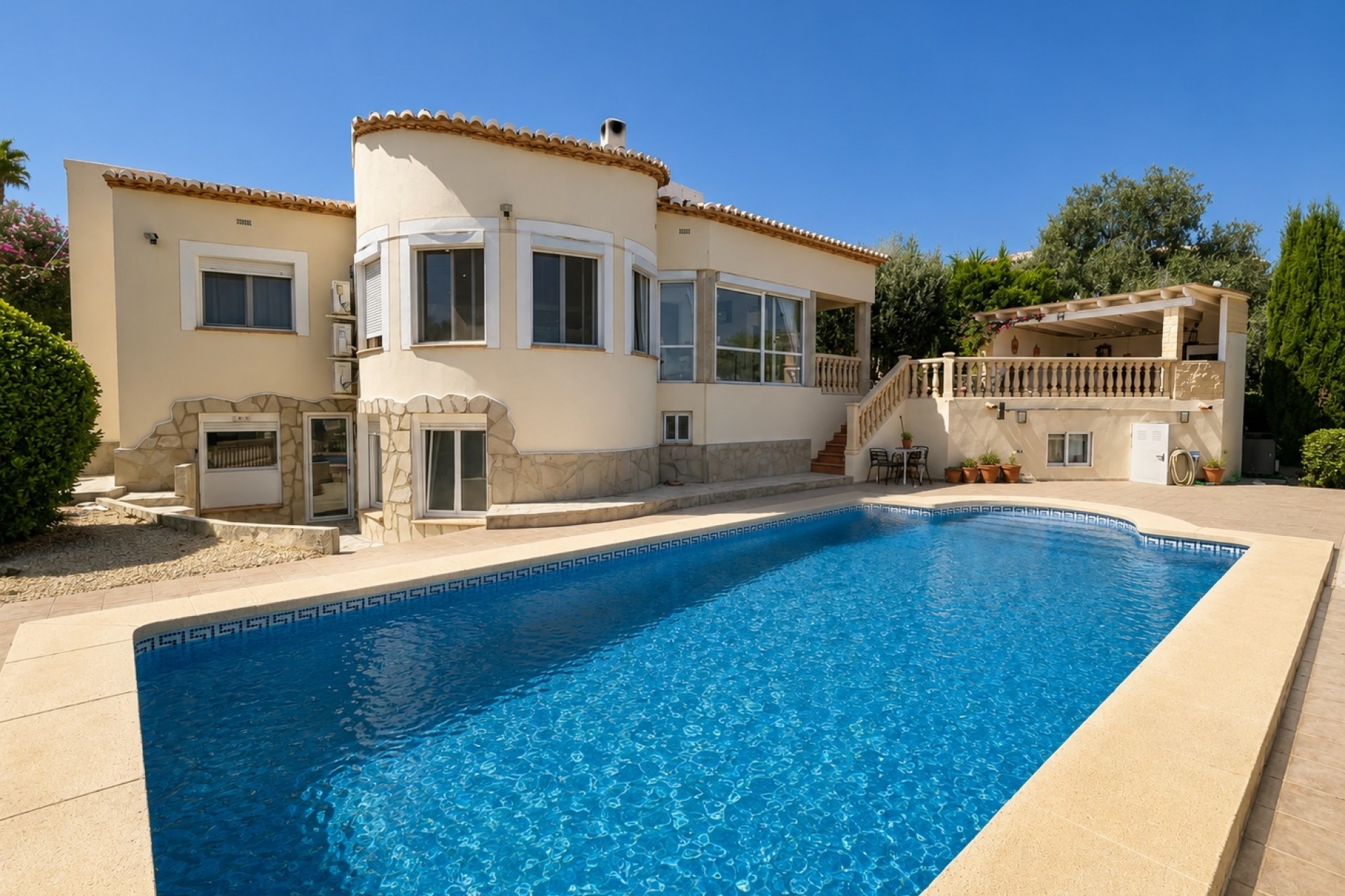 Resale - Villa -
Jávea / Xàbia - La Granadella  - Costa Nova