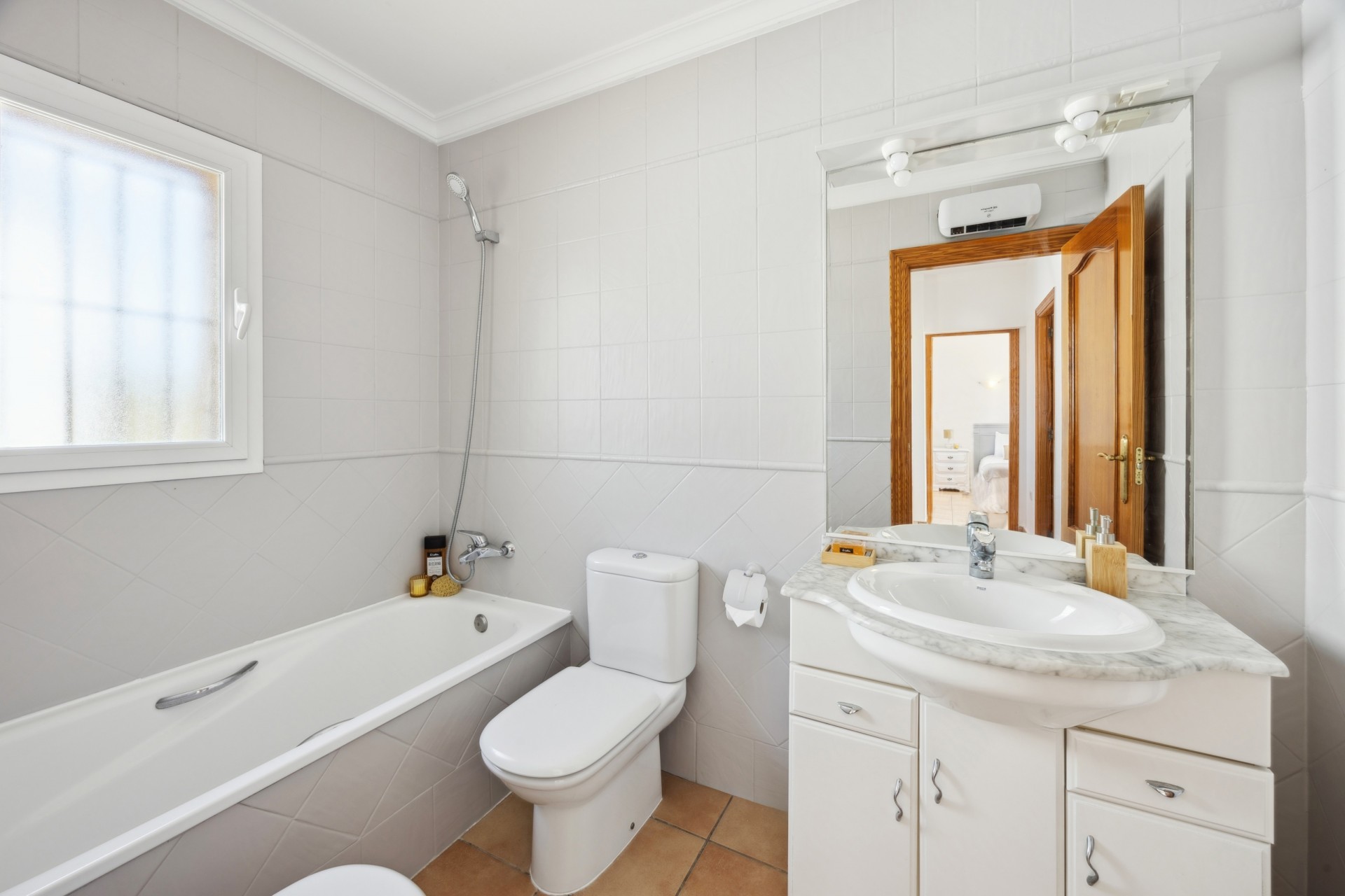 Resale - Villa -
Jávea / Xàbia - La Granadella  - Costa Nova
