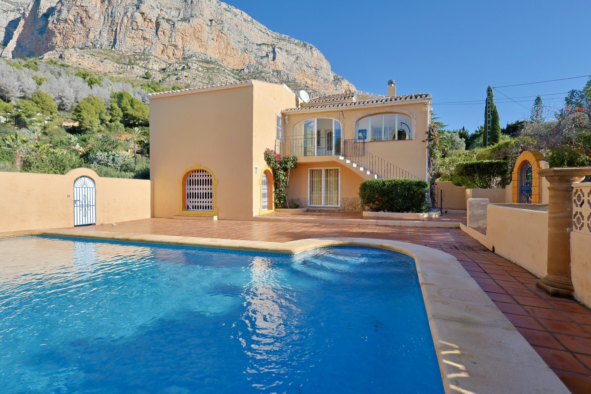 Resale - Villa -
Jávea / Xàbia - Montgó - Ermita