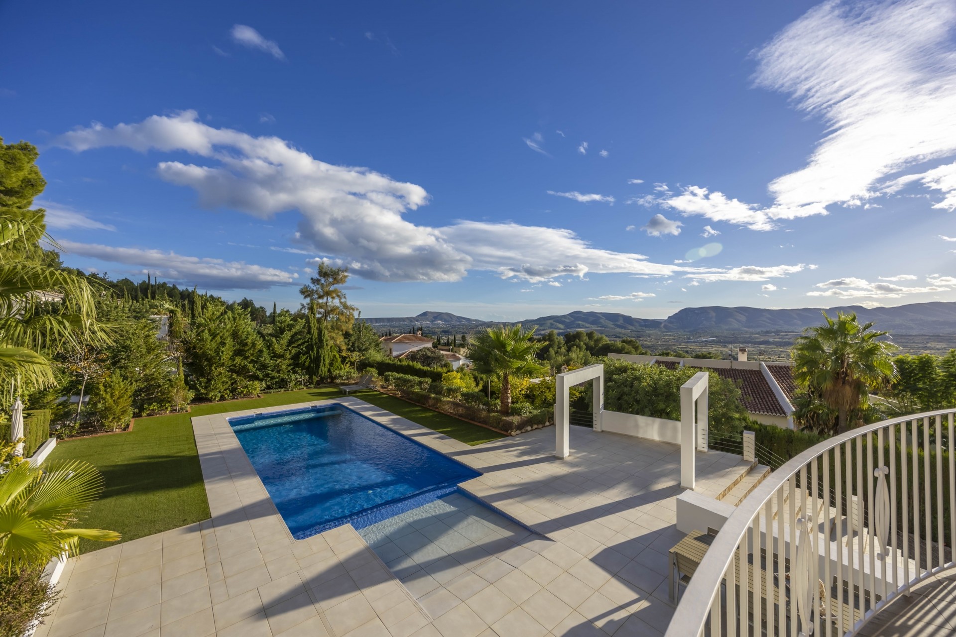 Resale - Villa -
Jávea / Xàbia - Montgó - Ermita