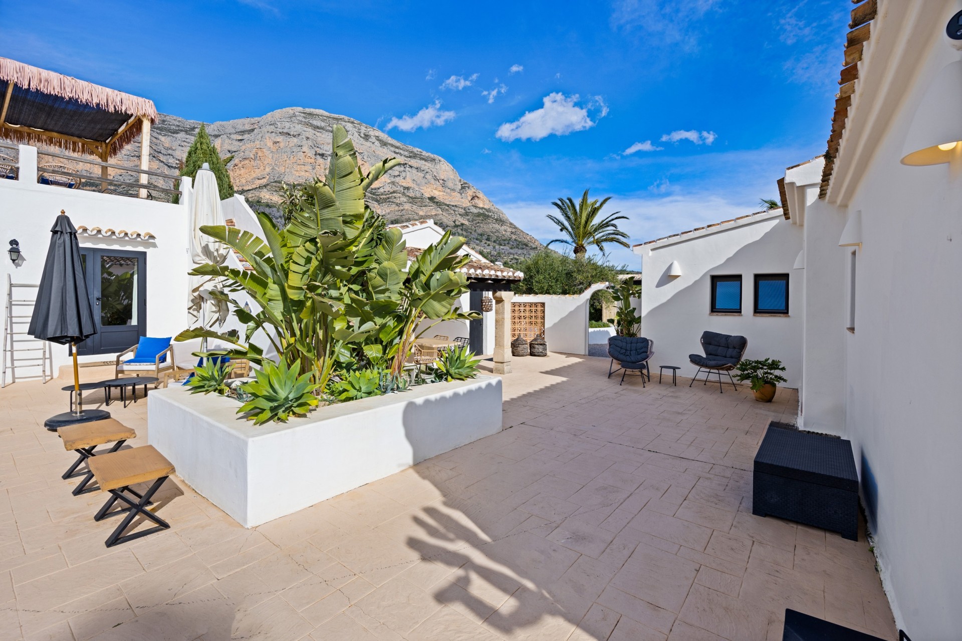 Resale - Villa -
Jávea / Xàbia - Montgó - Ermita