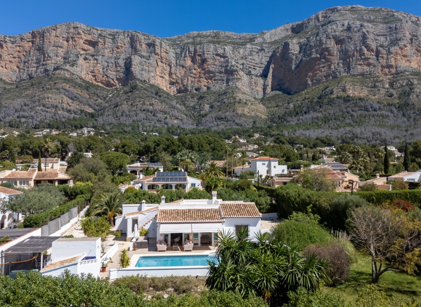 Resale - Villa -
Jávea / Xàbia - Montgó - Ermita