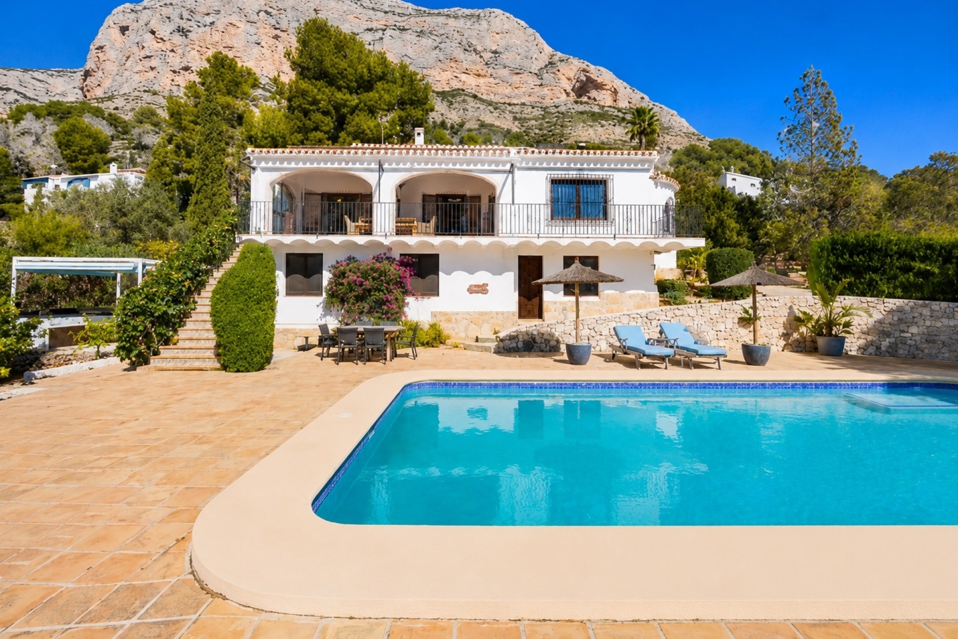 Resale - Villa -
Jávea / Xàbia - Montgó - Ermita