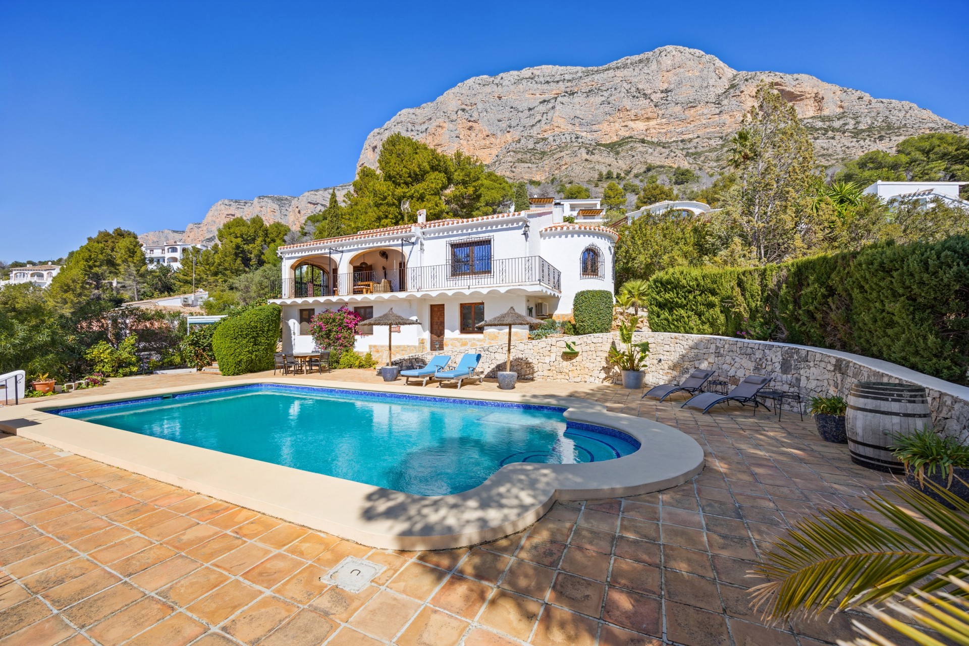 Resale - Villa -
Jávea / Xàbia - Montgó - Ermita