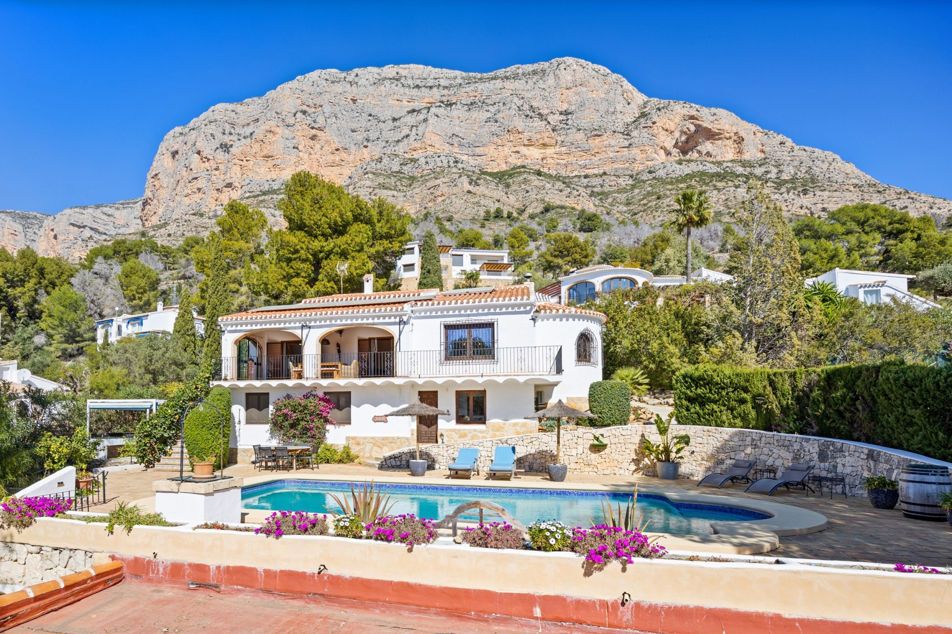 Resale - Villa -
Jávea / Xàbia - Montgó - Ermita