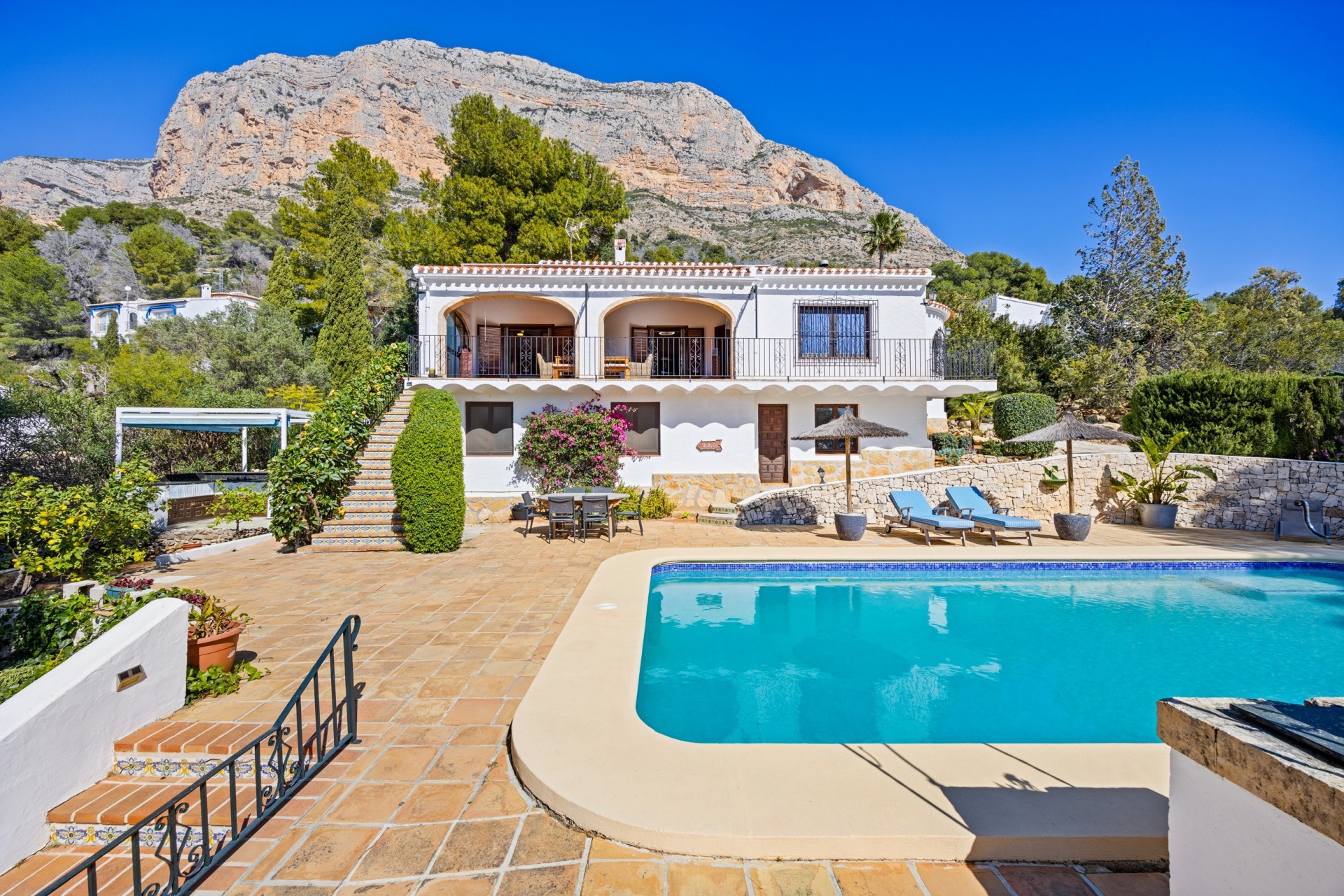 Resale - Villa -
Jávea / Xàbia - Montgó - Ermita