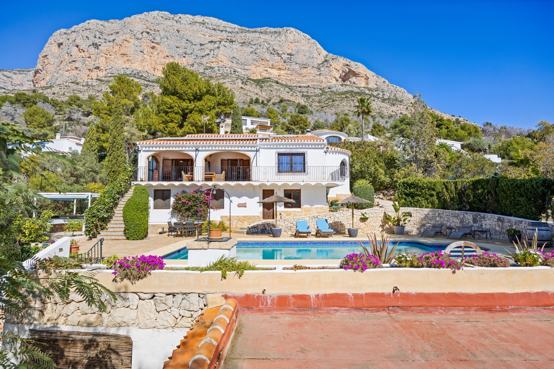 Resale - Villa -
Jávea / Xàbia - Montgó - Ermita